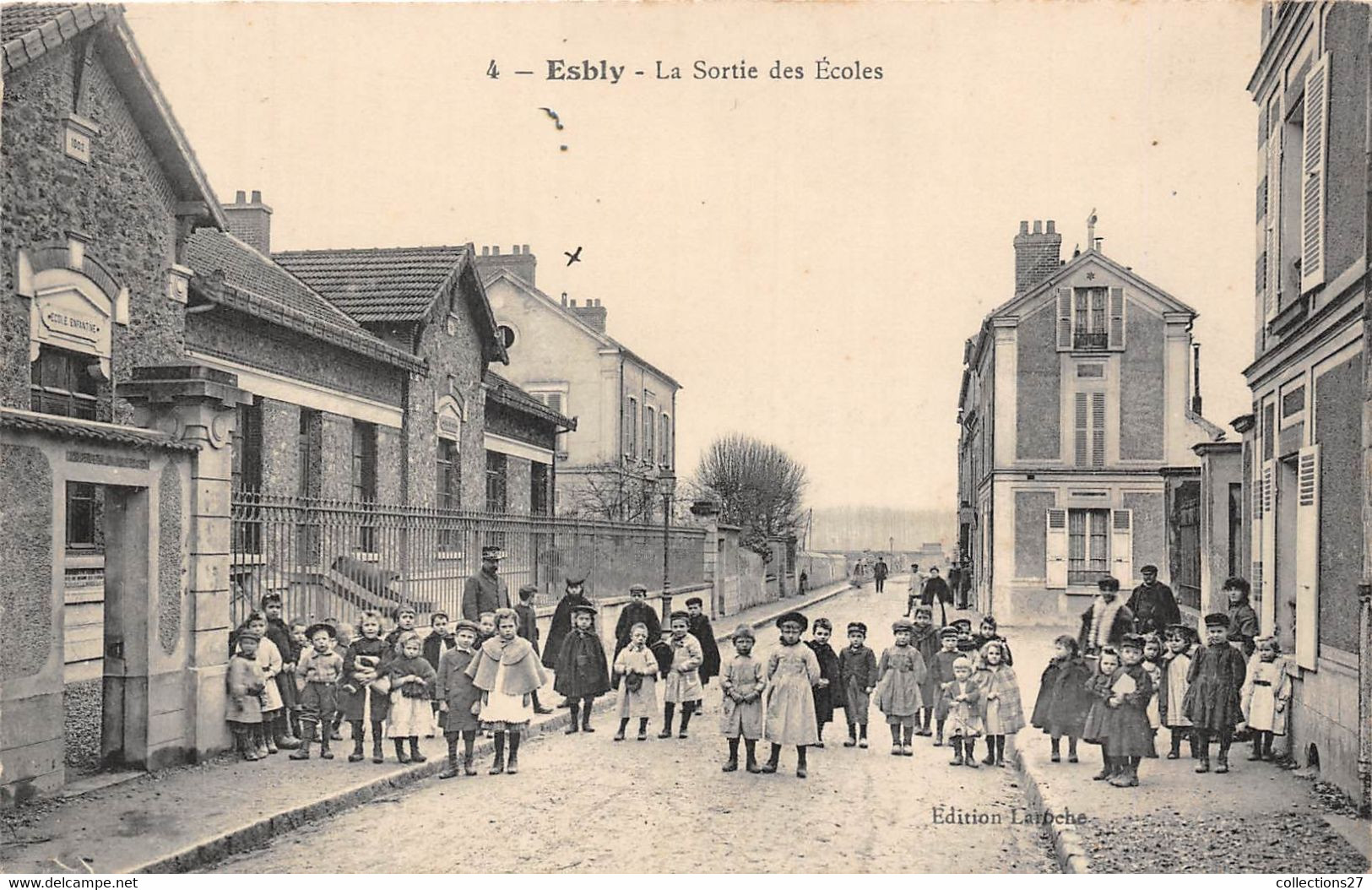 77-ESBLY- LA SORTIE DES ECOLES - Esbly