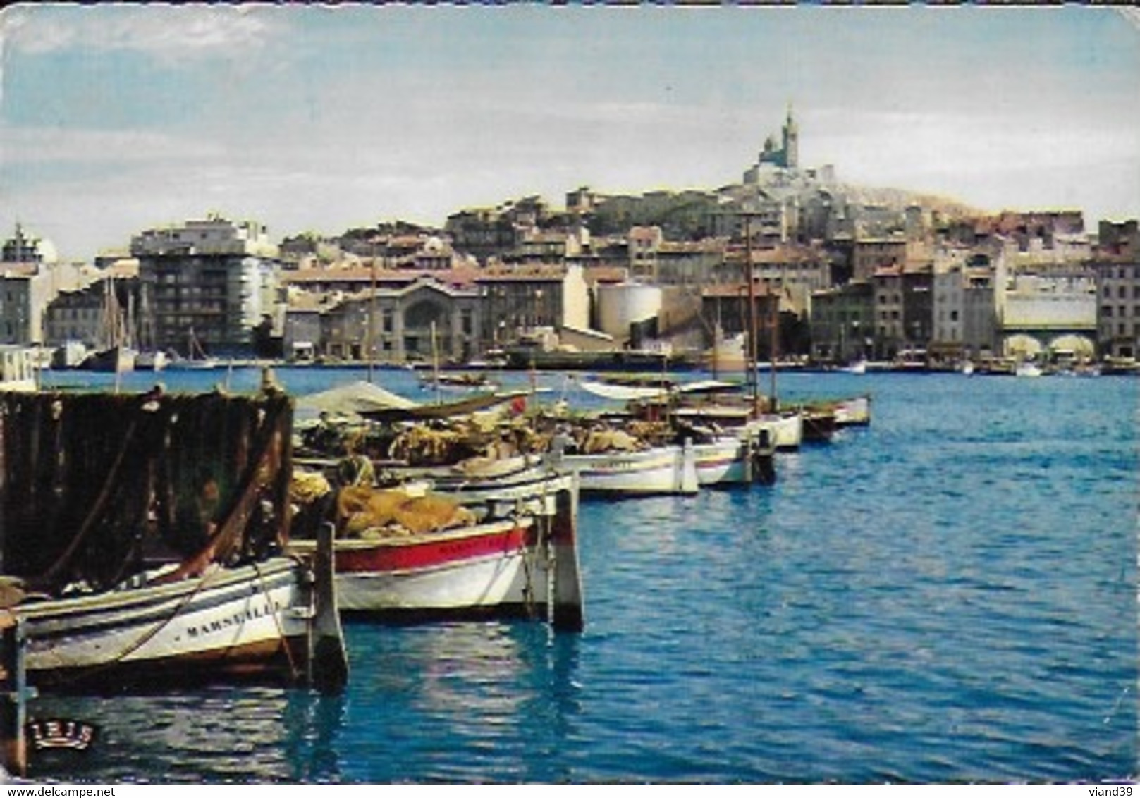 Marseille - Un Coin Du Vieux Port Et Notre Dame De La Garde - Oude Haven (Vieux Port), Saint Victor, De Panier