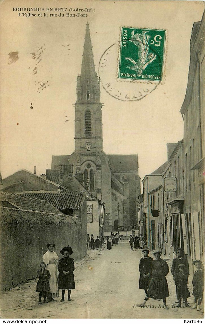 Bourgneuf En Retz * Rue Du Bon Port * Vue Sur L'église * Magasin Confection GRASSET * Villageois - Bourgneuf-en-Retz