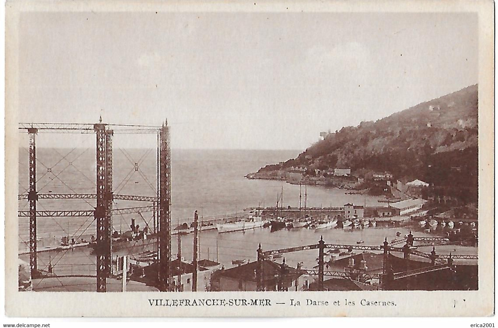 Villefranche-sur-Mer. Vue Sur La Darse Et Les Casernes De Villefranche Sur Mer. - Villefranche-sur-Mer