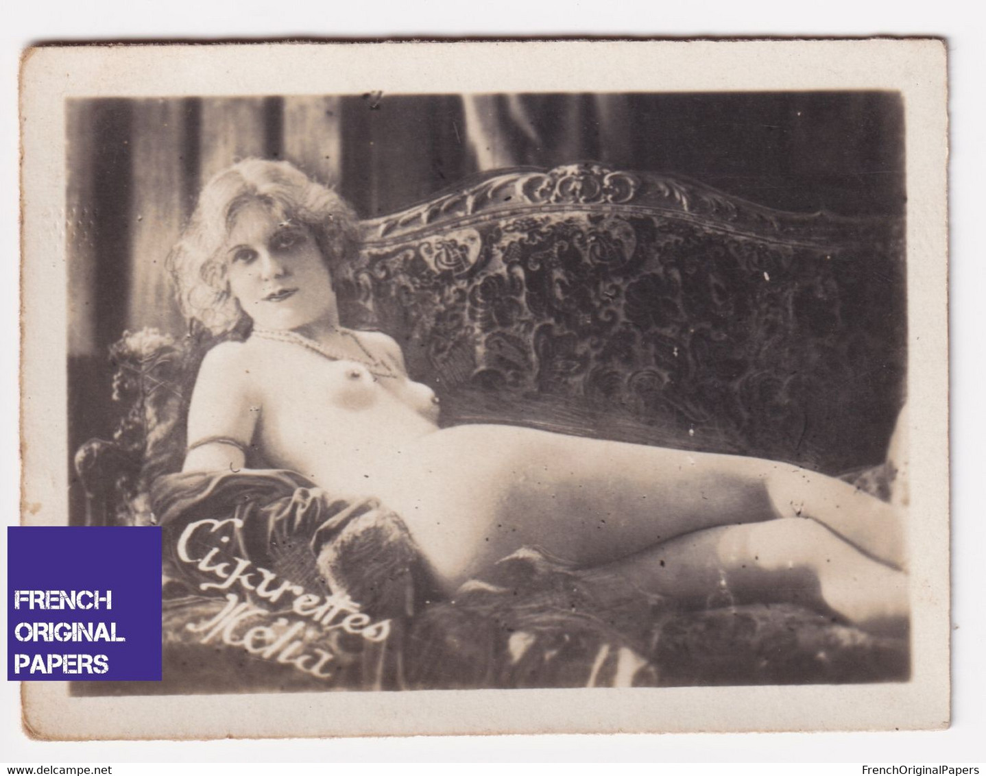 Cigarettes Mélia - Années 1925/30s - Photo Femme Sexy Pinup Lady Pin-up Woman Nue Nude Nu Seins Nus Sofa A55-59 - Andere Merken