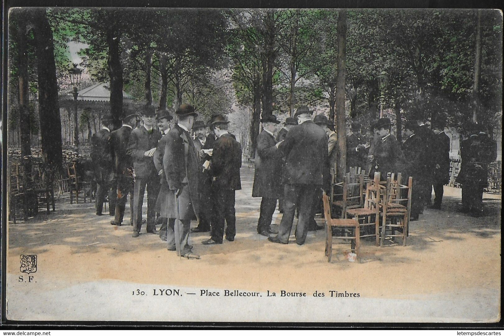 CPA 69 - Lyon, Place Bellecour - La Bourse Des Timbres - Andere & Zonder Classificatie