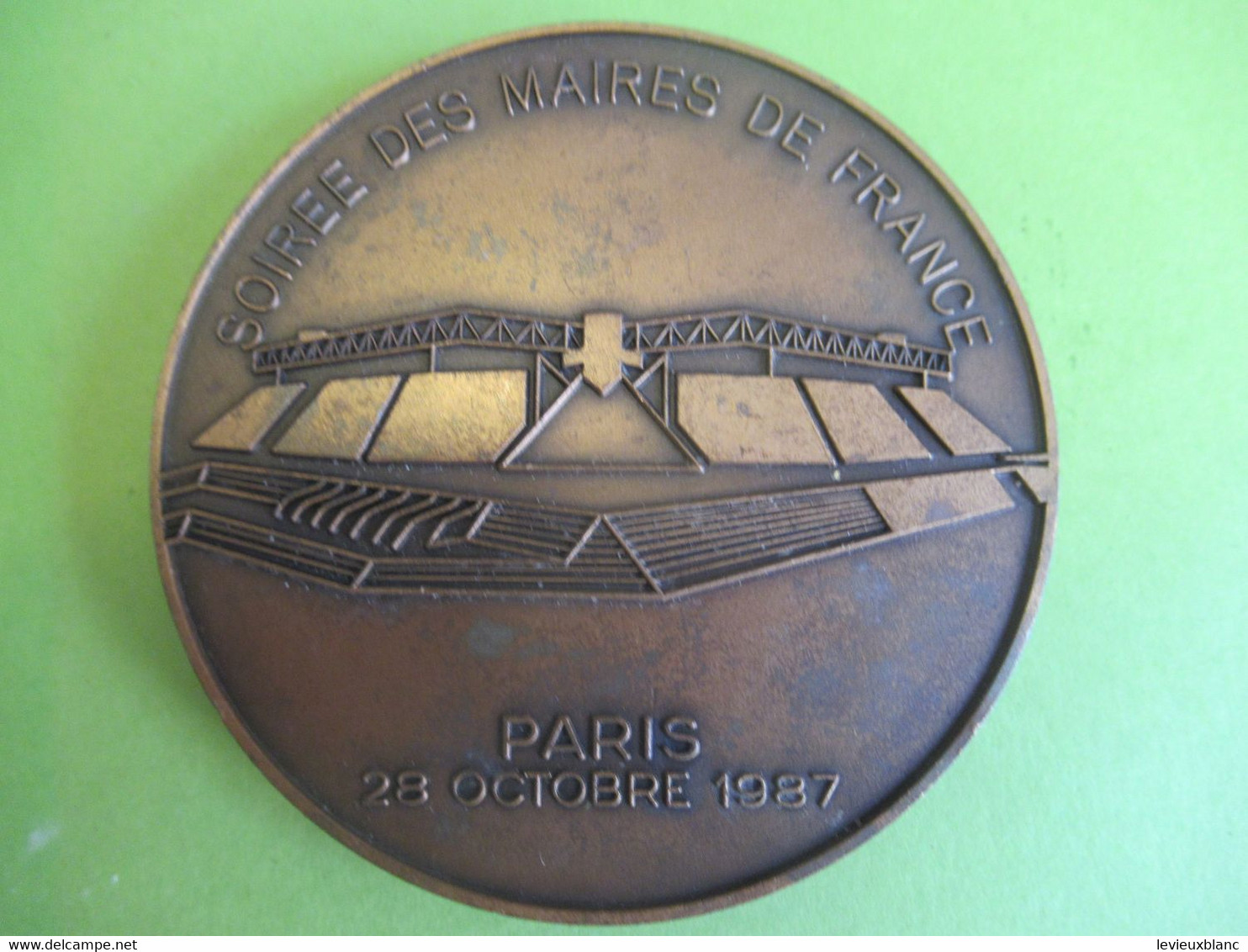 Médaille De Table Ancienne/RF/ Soirée Des Maires De France/Bronze /PARIS 28 Octobre 1987   MED405 - Professionnels / De Société