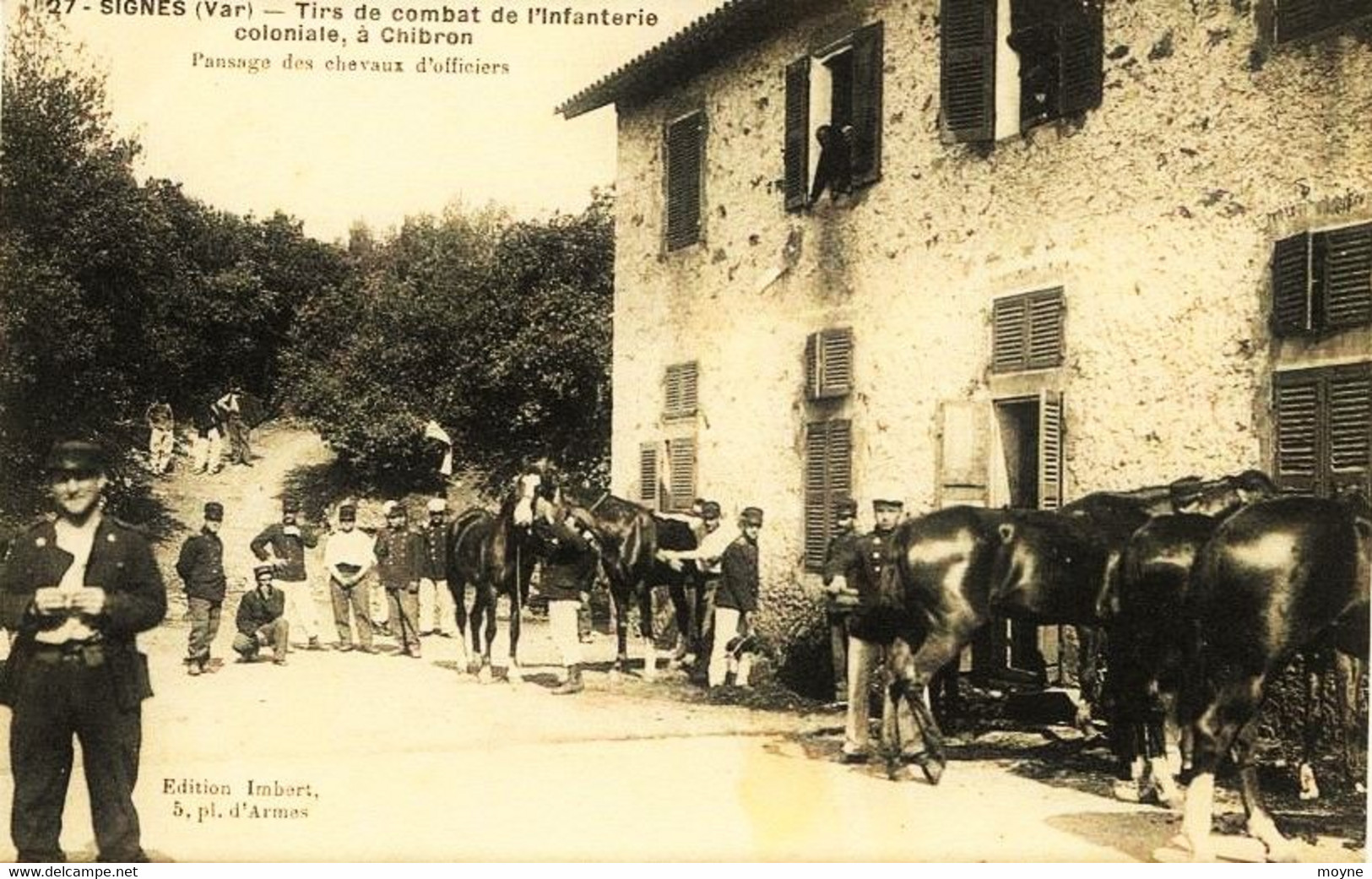 240 - Var -  SIGNES  : PANSAGE DES CHEVAUX D'OFFICIERS  à CHIBRON -  BELLE ANIMATION    à Voyagée - Signes