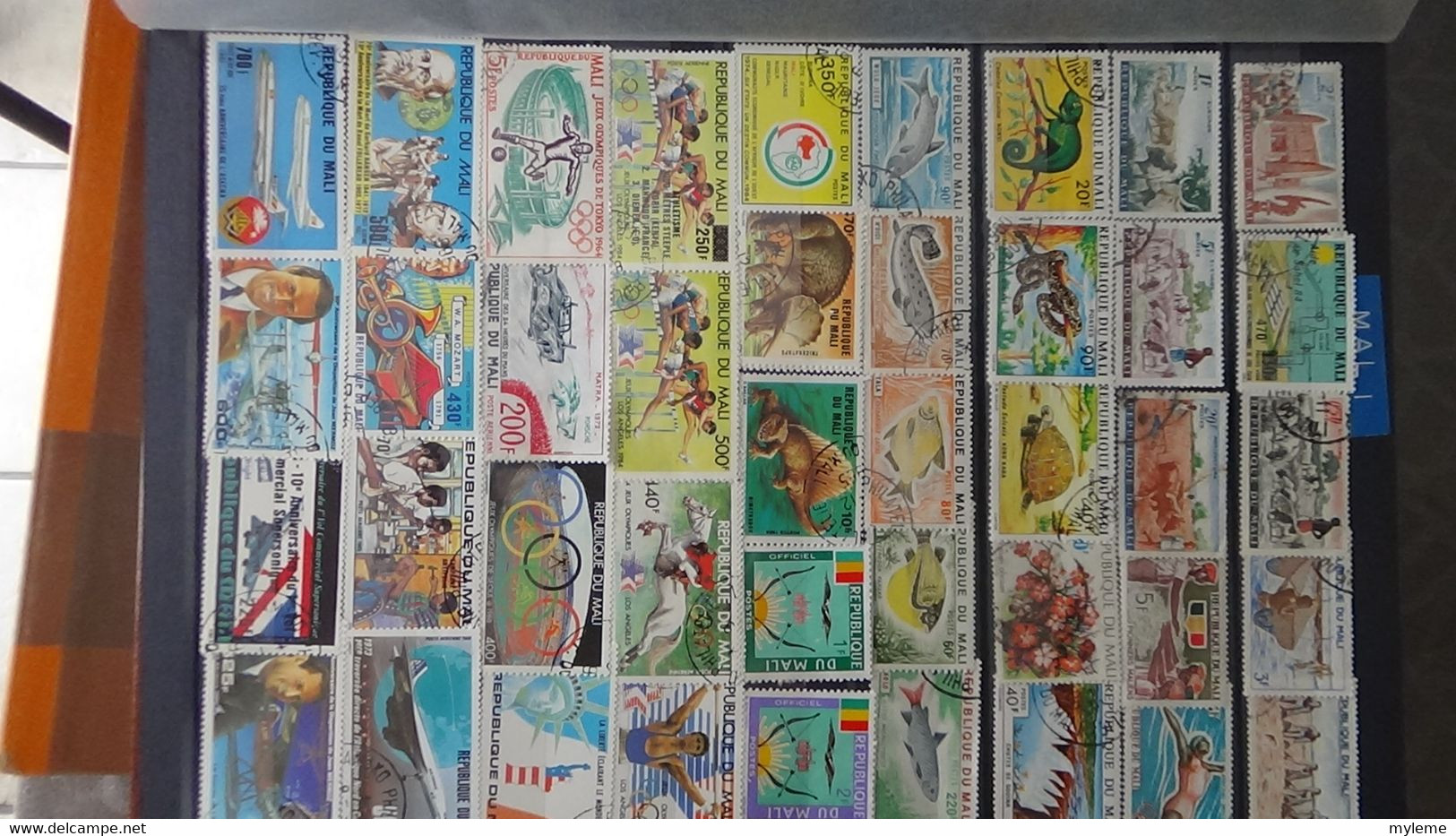 V101 Collection du Laos et autres en timbres oblitérés . A saisir!!!