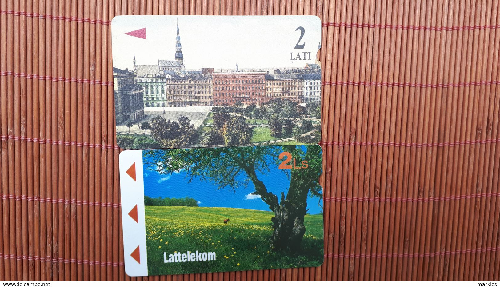 2 Phonecads Letland Used  Rare - Lettonie