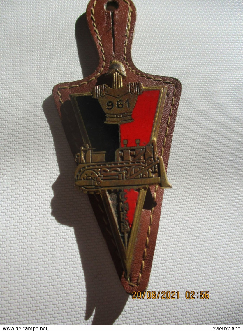 Pucelle /  Uniforme Militaire/ Avec Support Cuir/CEMB/ 961éme Génie/ Bronze émaillé/ DRAGO/Vers 1960-1970        PUC7 - Otros & Sin Clasificación