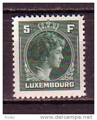 Q3049 - LUXEMBOURG Yv N°353 ** - 1944 Charlotte Rechtsprofil