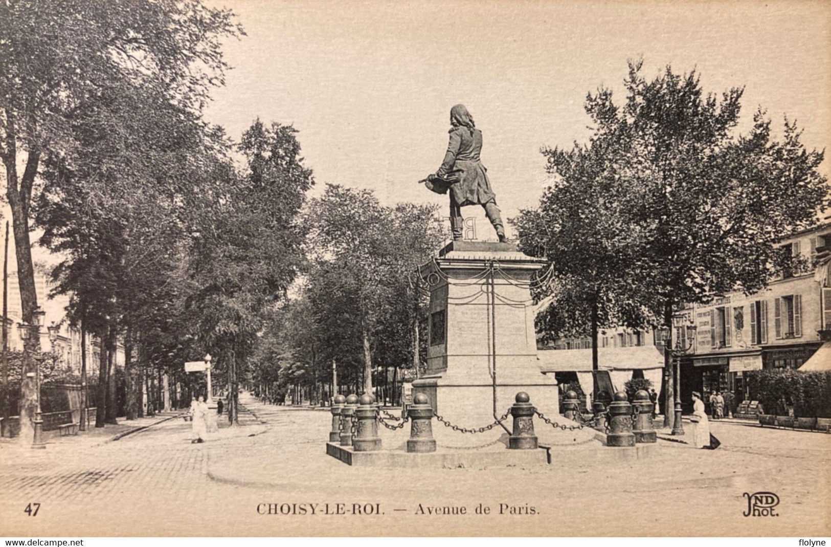 Choisy Le Roi - Place Et Avenue De Paris - La Statue - Choisy Le Roi