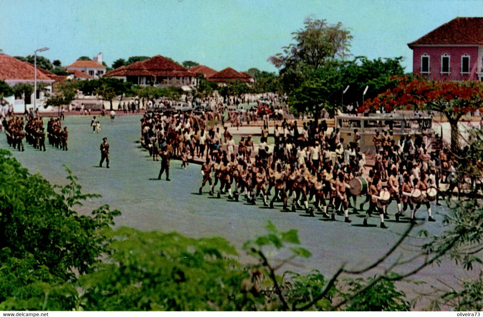 GUINÉ BISSAU - Desfile Na Praça Do Império - Guinea-Bissau