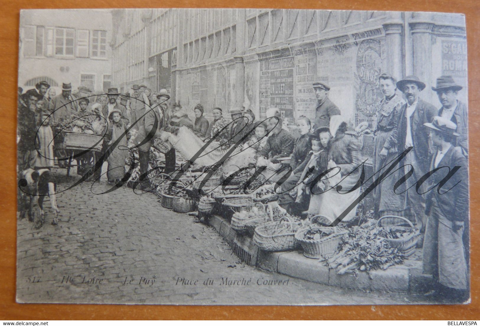 Le Puy En Valey D43 . Place Du Marche Couvert.  Marché Regulier De Légumes; N°517 - Campesinos