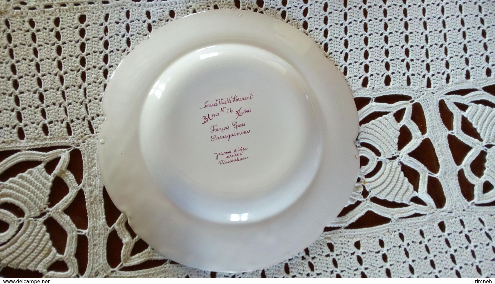 François GROSS Sarreguemines assiette plate - Jeanne d' Arc VAUCOULEURS - Service Vieille Lorraine 1966 Bicentenaire