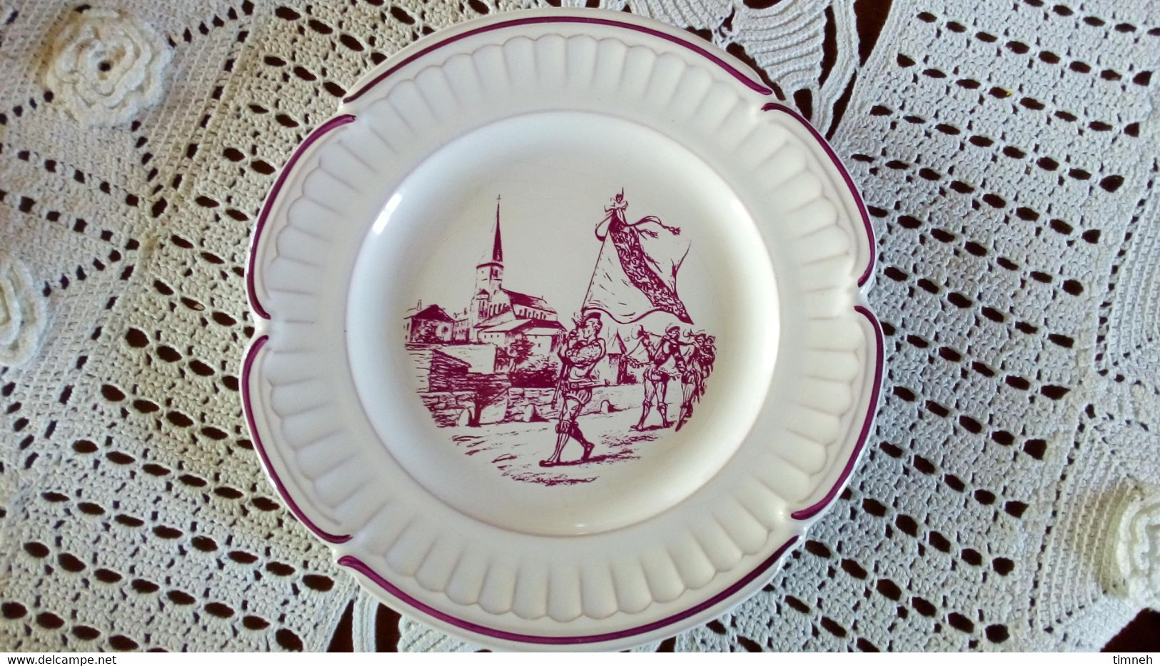 François GROSS Sarreguemines Assiette Plate NEUFCHATEAU Herault St Christophe Service Vieille Lorraine 1966 Bicentenaire - Sarreguemines (FRA)