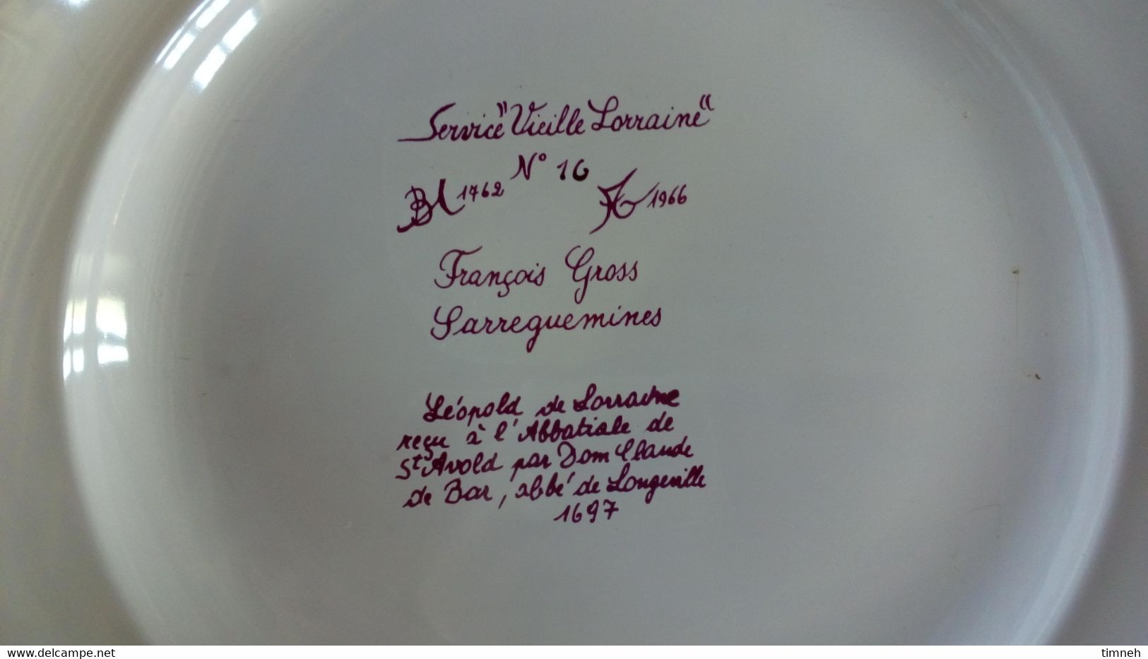 François GROSS Sarreguemines Assiette Plate - ABBAYE DE ST AVOLD 1697- Service Vieille Lorraine 1966 Bicentenaire - Sarreguemines (FRA)
