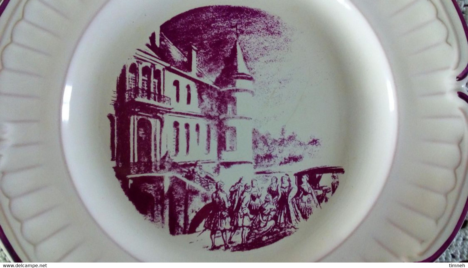 François GROSS Sarreguemines Assiette Plate CHATEAU HAROUET 1737 Animé - Service Vieille Lorraine 1966 Bicentenaire - Sarreguemines (FRA)