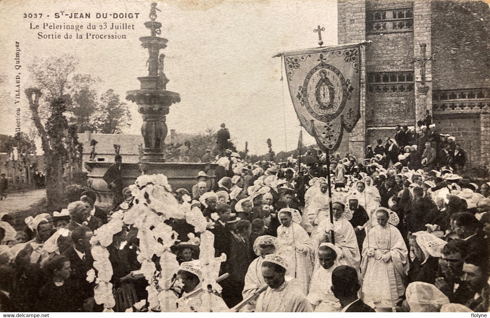 St Jean Du Doigt - Le Pèlerinage Du 23 Juillet - Sortie De La Procession - Fête Religieuse Défilé Coiffe Costumes - Saint-Jean-du-Doigt