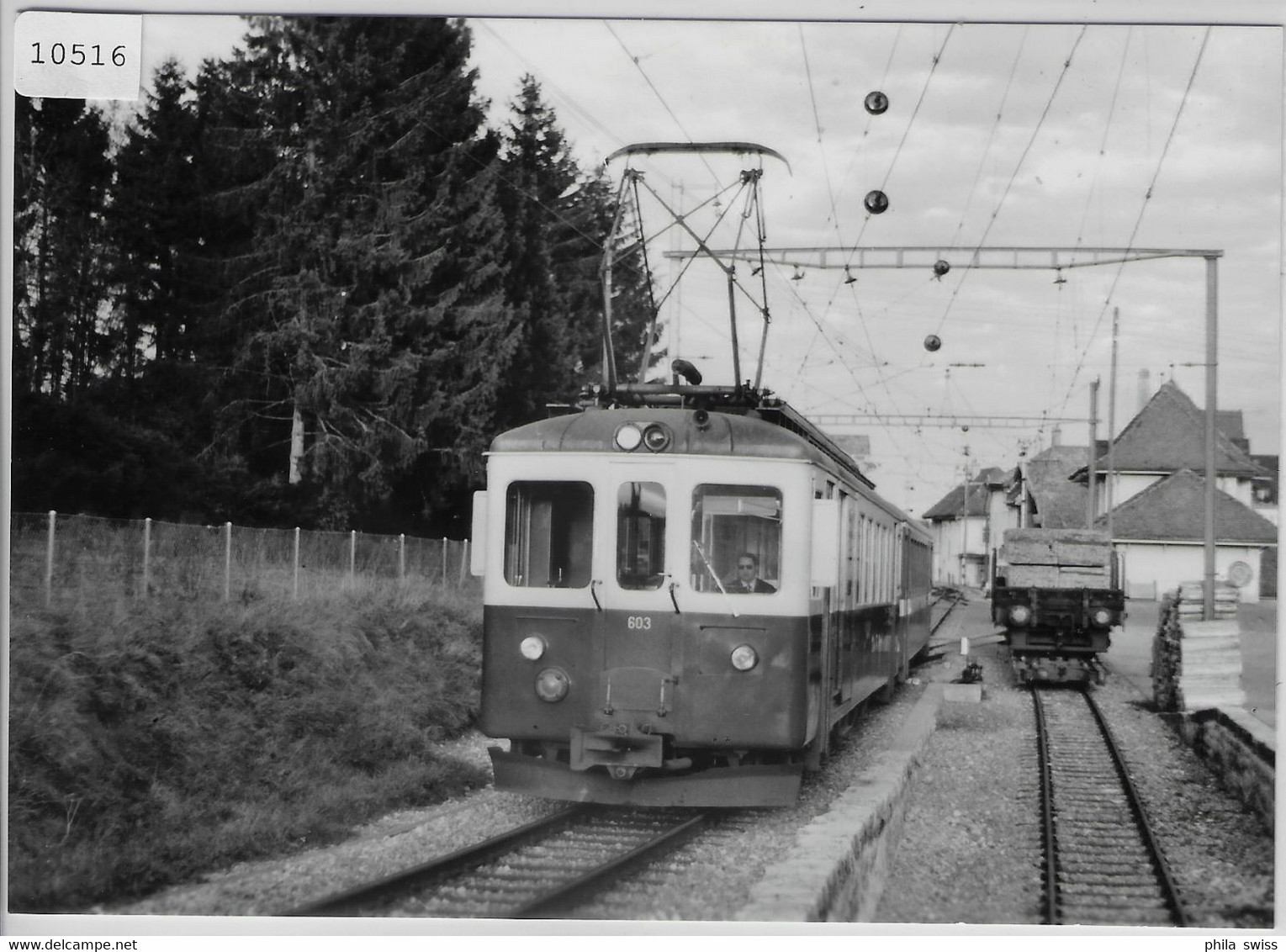 Train Montant Au Depart Des Breuleux 4.11.1979 - Bahnhof Mit Bahn - Les Breuleux