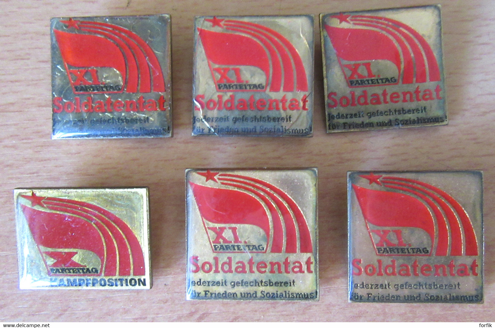 Allemagne De L'Ouest / RDA / DDR - X Parteitag / XI Parteitag - 6 Broches/Badges - Kampfposition / Soldatentat - Duitsland