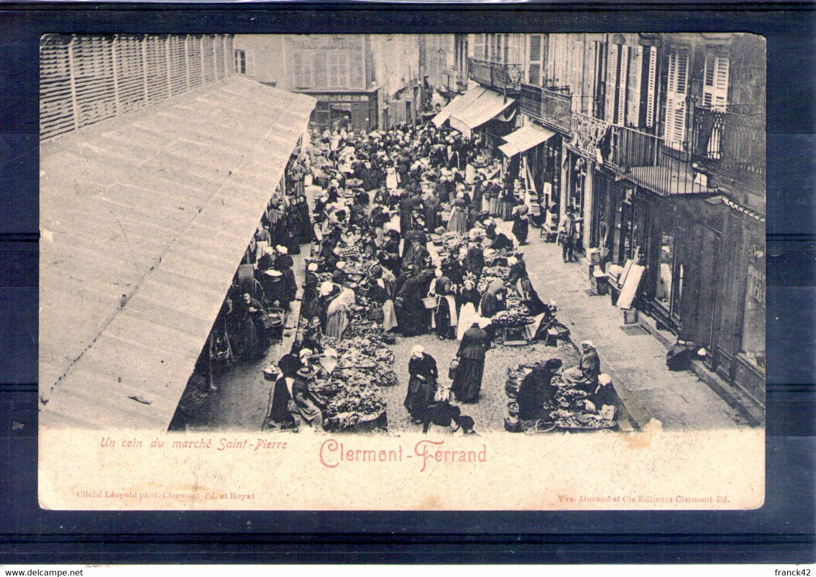 63. Clermont Ferrand. Un Coin Du Marché Saint Pierre. Carte Qui A Pris L'eau - Clermont Ferrand