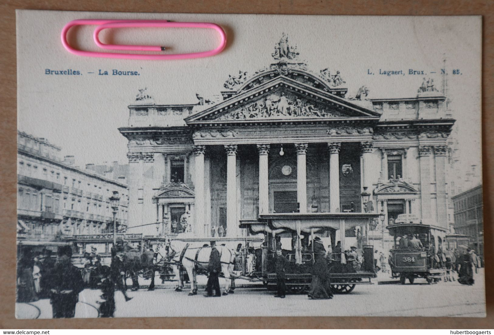 BRUXELLES : La BOURSE Et Les Trams Hippomobile 384 BOURSE/PORTE DE HAL Et électrique - Brussels (City)