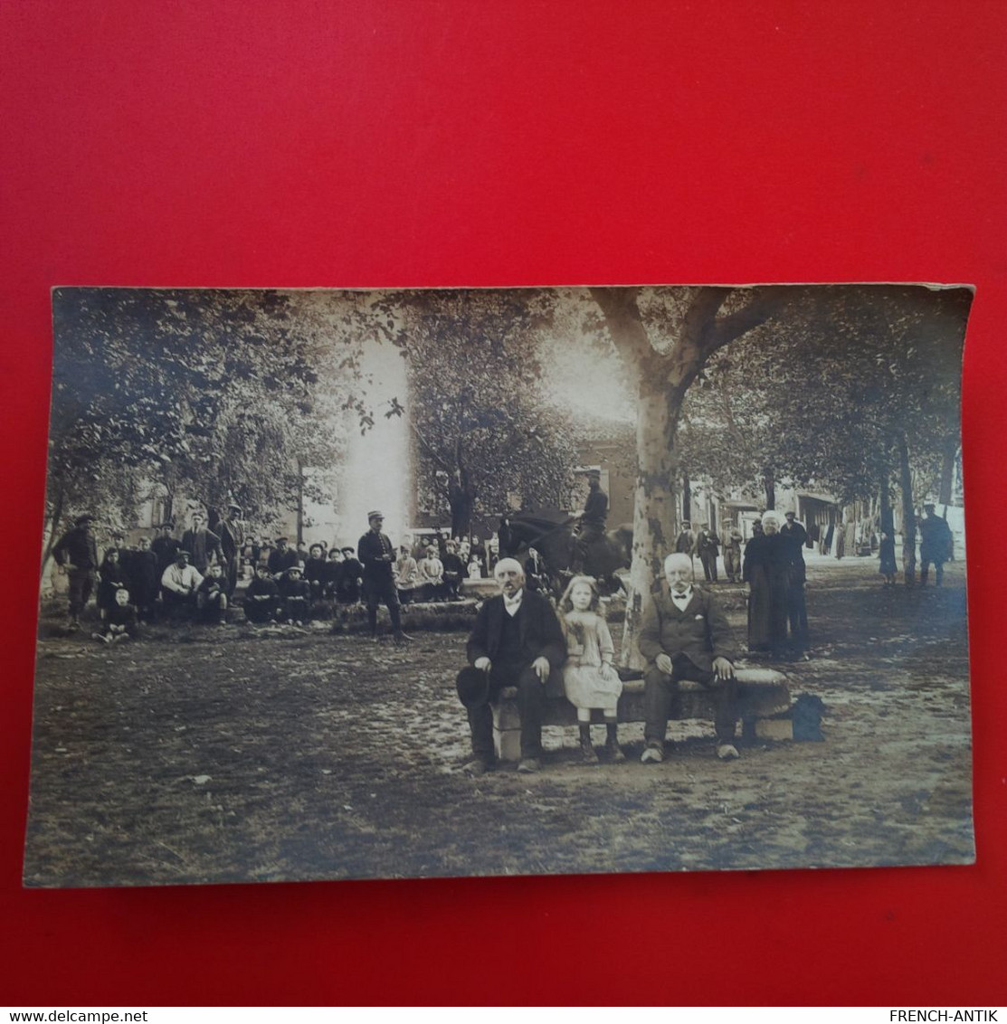CARTE PHOTO LABRUYGUIERE 1917 VILLAGEOIS ET SOLDATS - Sonstige & Ohne Zuordnung
