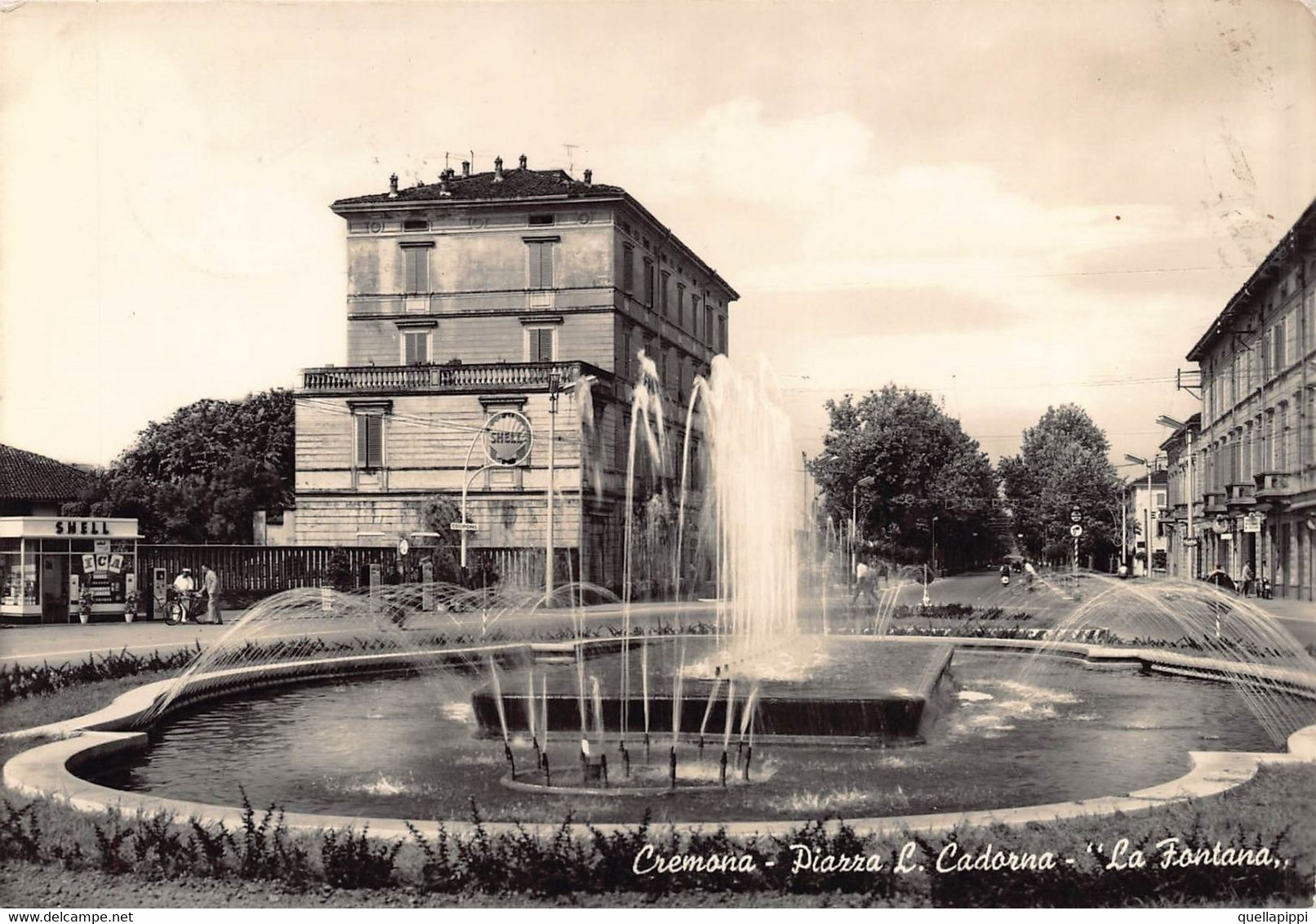 012693 "CREMONA - PIAZZA L. CADORNA - LA FONTANA" ANIMATA, DISTRIBUTORE SHELL.  CART SPED 1959 - Cremona