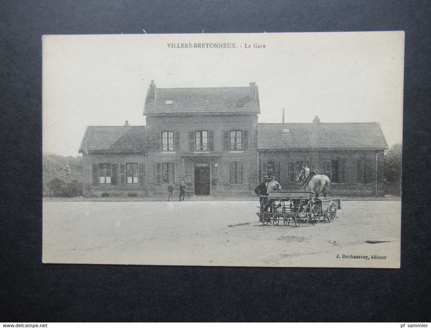 Frankreich AK Um 1905 Villers Bretonneux La Gare / Bahnhof Mit Pferdekutsche Verlag J. Duchaussoy - Villers Bretonneux
