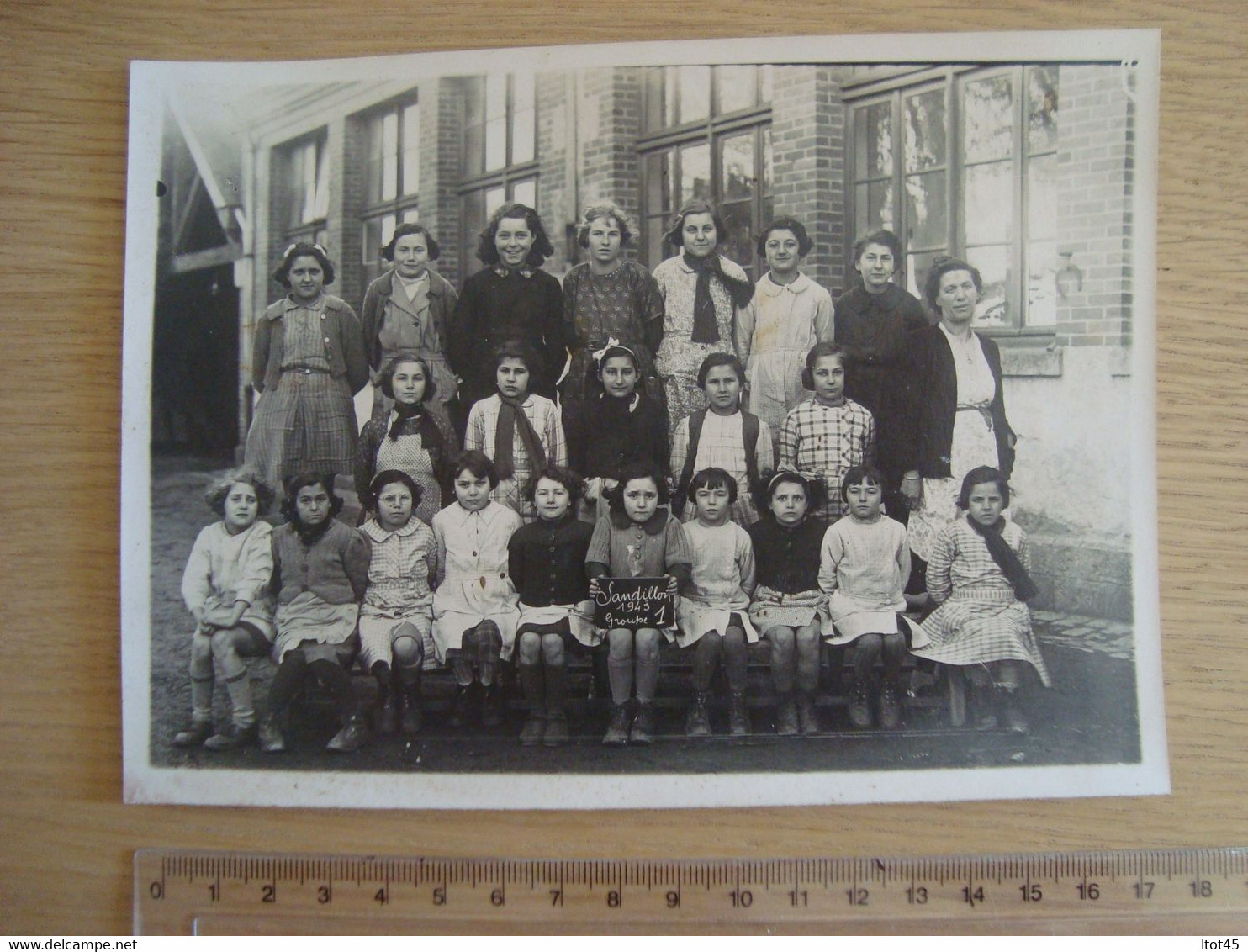 PHOTO DE CLASSE SANDILLON LOIRET 1943 - Personnes Anonymes