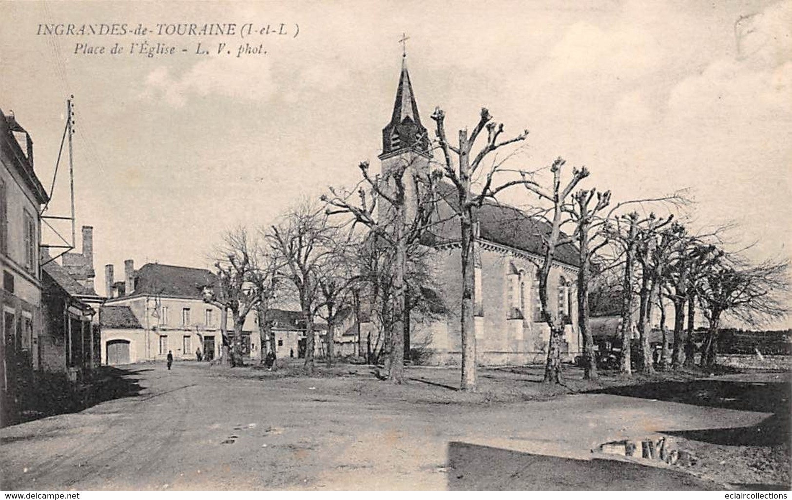 Ingrandes-de-Touraine:       37       Place De L'église    - 3 -       (voir Scan) - L'Île-Bouchard