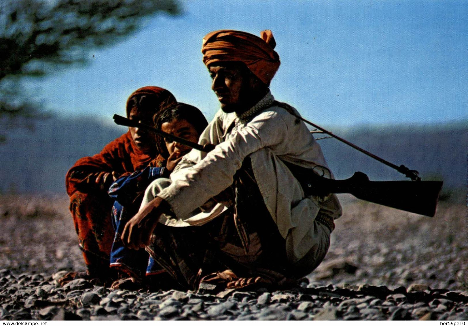 SULTANATE OF OMAN SHEPHERD AND HIS DAUGHTERS - Oman