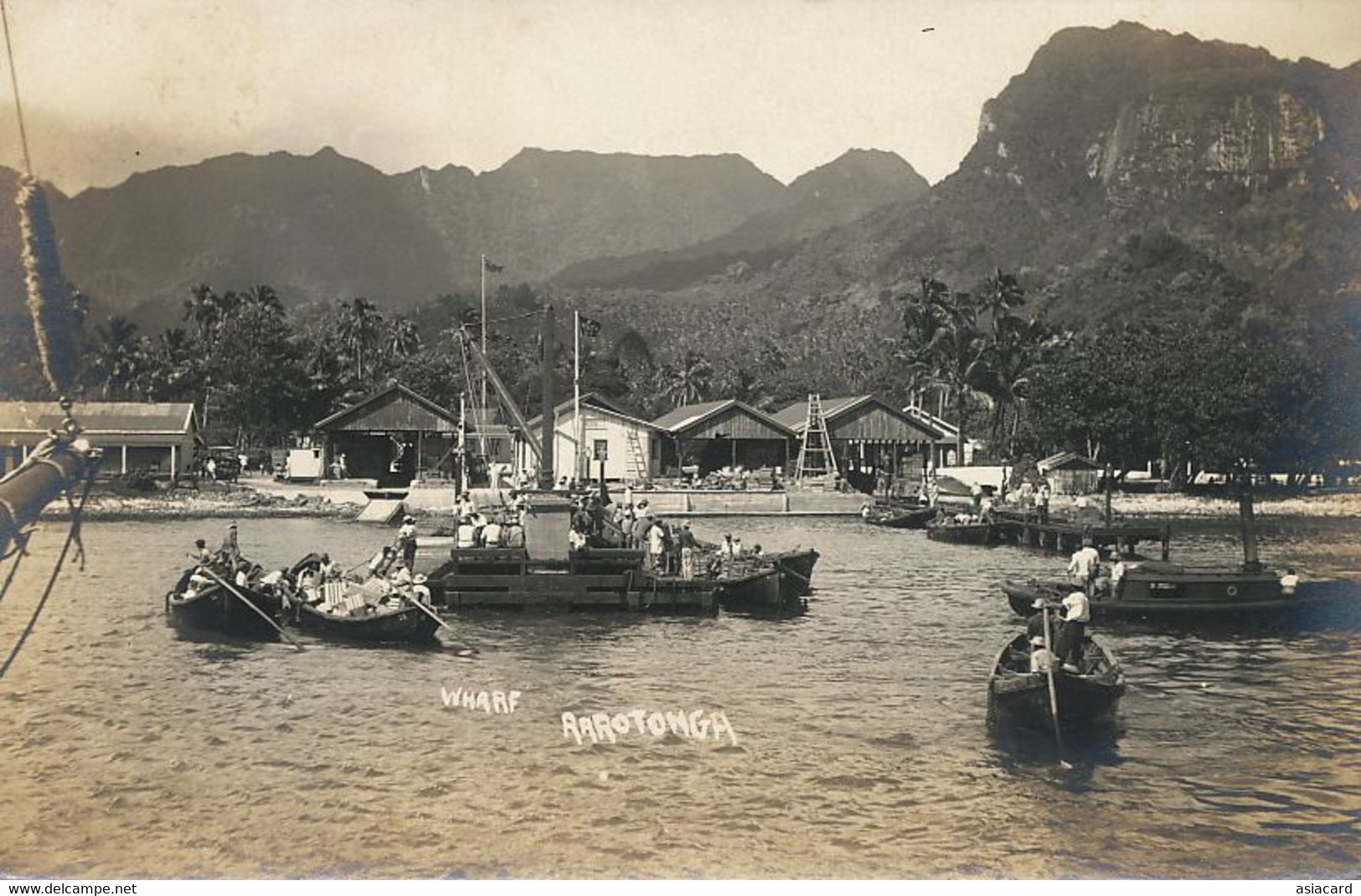 Real Photo Rarotonga Wharf . - Cookeilanden