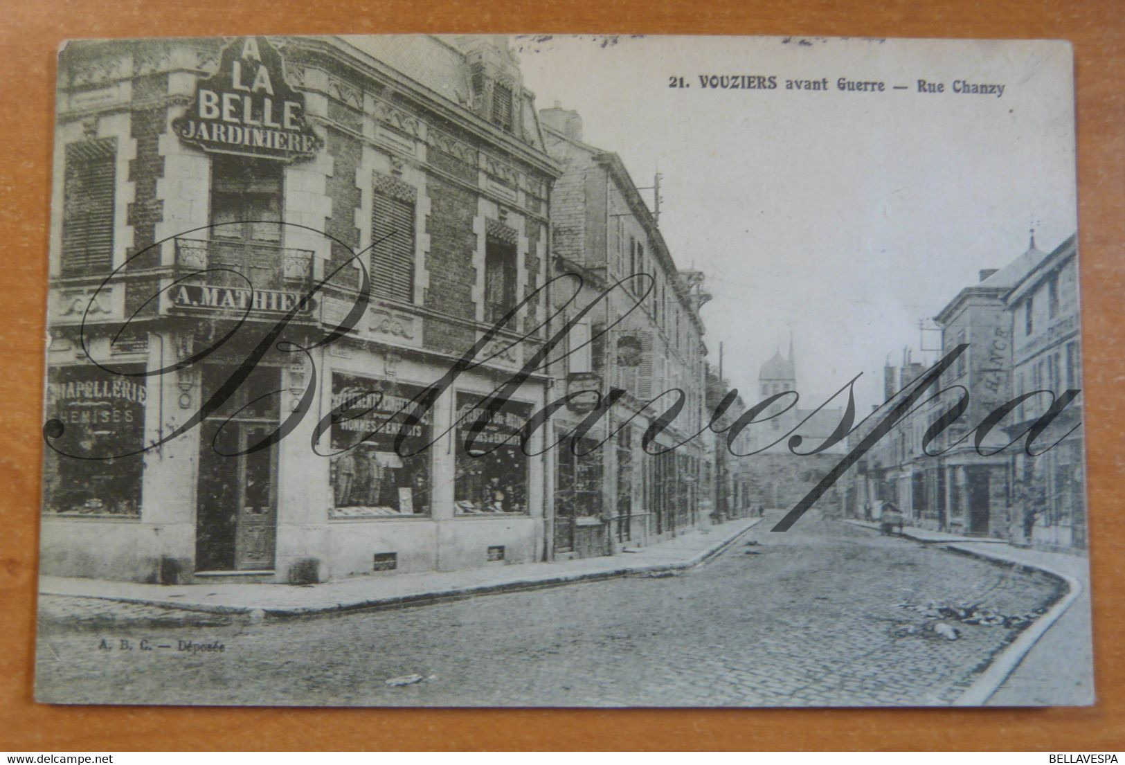 Vouziers. Avant Guerre. Rue Chanzy.  A La Belle Jardinierre. Propr A Mathieu N°21-D08 - Vouziers