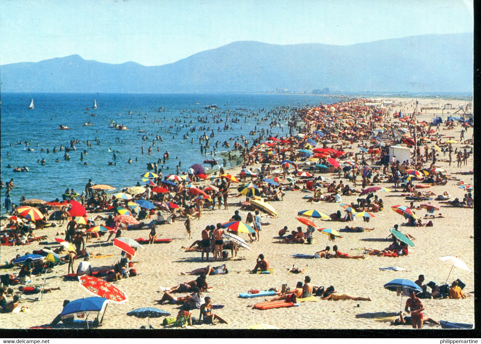 66 - Canet Plage En Roussillon : Camping International Brasilia - La Plage (parasols...) - Canet En Roussillon