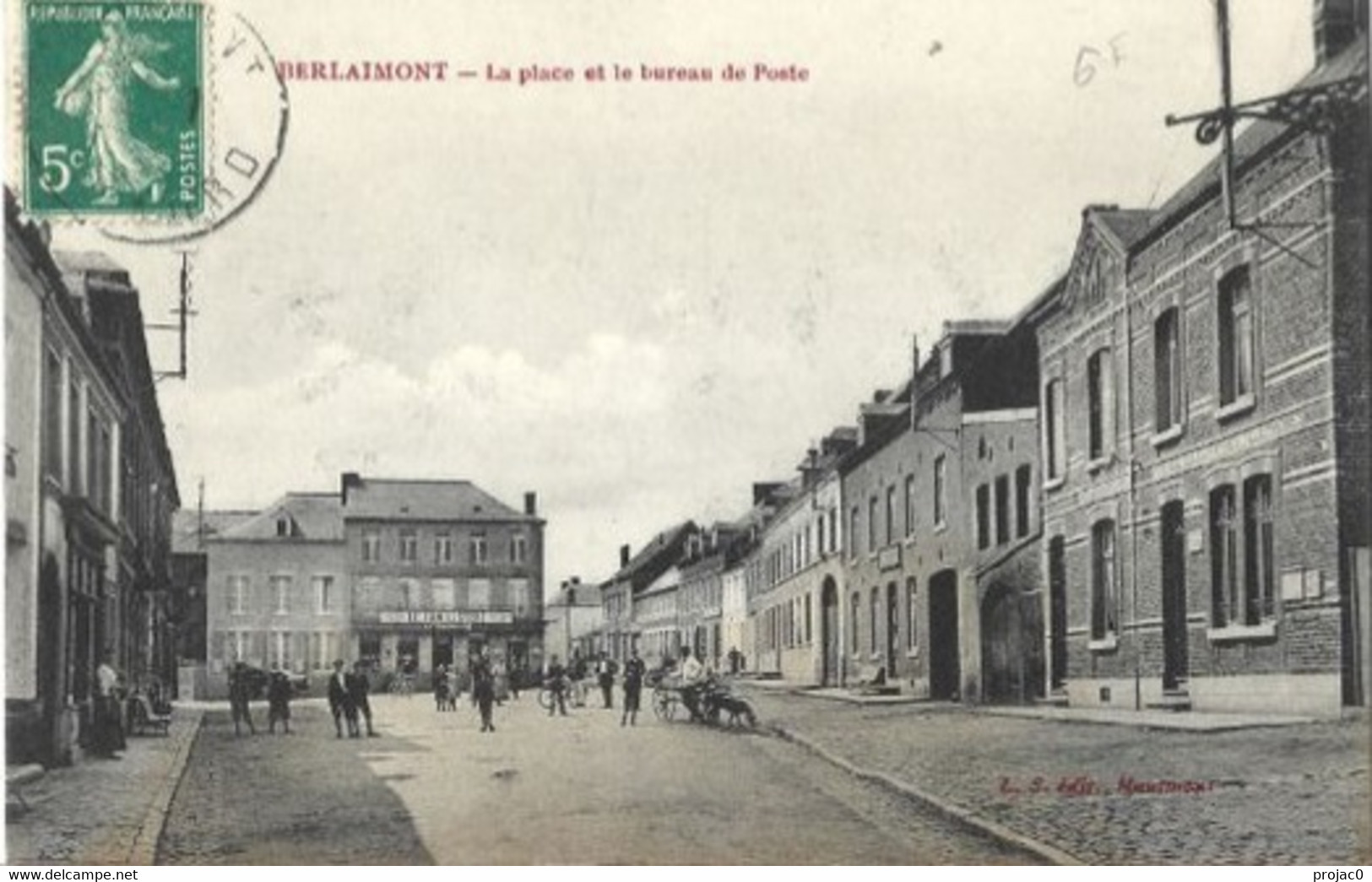 FR 59 BERLAIMONT  La Place Et Le Bureau De Poste - Berlaimont