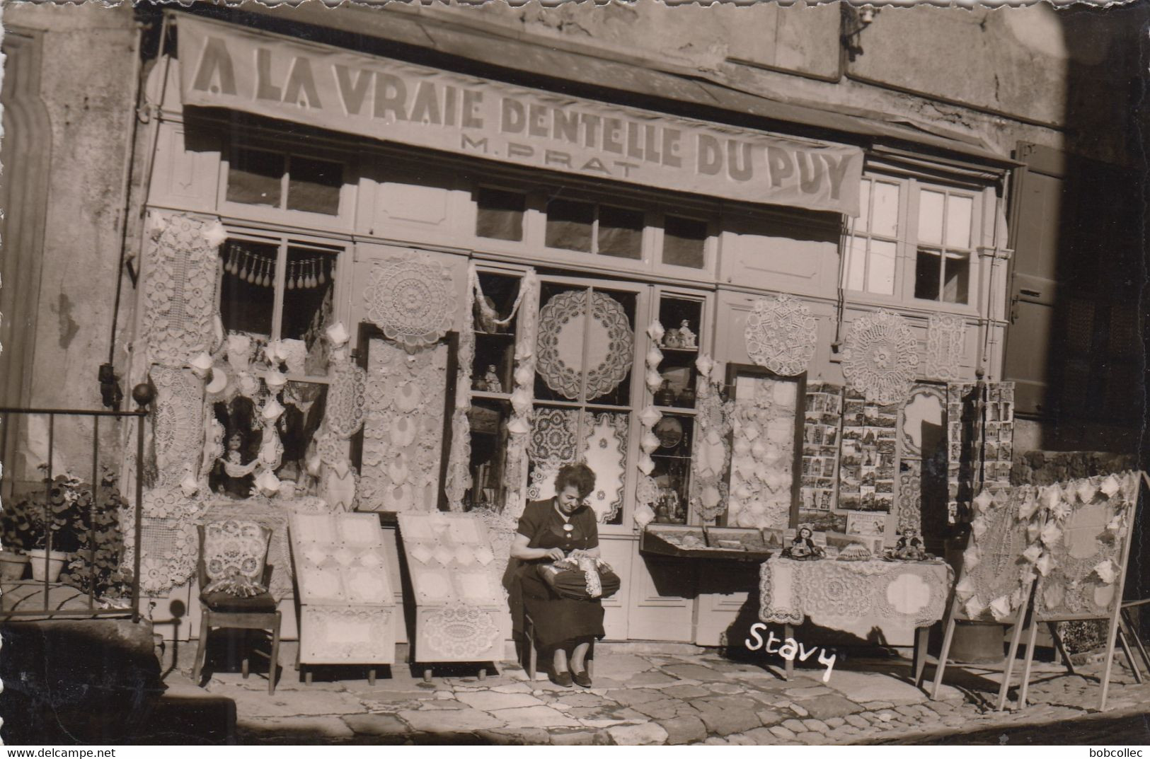 LE PUY-en-VELAY  (Haute-Loire): Magasin "A La Vraie Dentelle Du Puy" - Le Puy En Velay