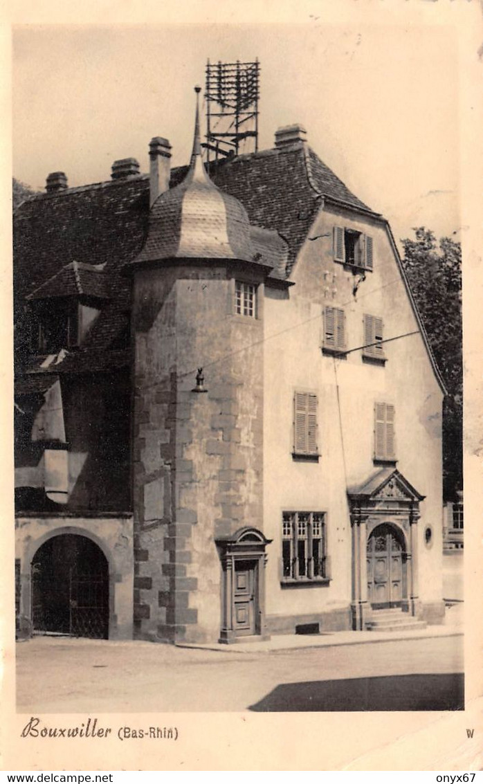 Carte Postale Photo BOUXWILLER-67-Bas-Rhin-Actuel Bureau De Poste. Partie Des Anciennes écuries Du Château De Bouxwiller - Bouxwiller