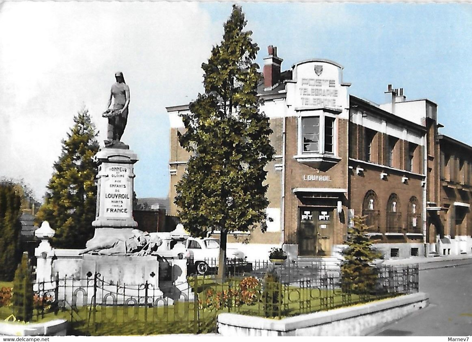 59 Nord - CPM - LOUVROIL - Monument Aux Morts - Bureau P. Et T. - P.T.T. - Poste Postes  - - Louvroil