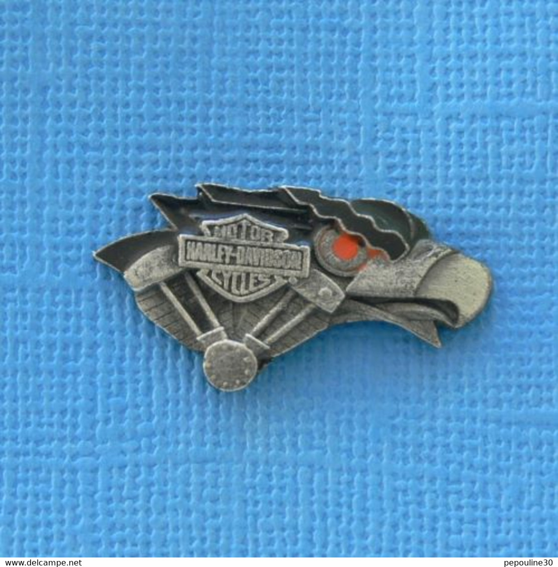 1 PIN'S //  ** TÊTE D'AIGLE / MOTOR / HARLEY-DAVIDSON / CYCLES® ** . (HD 12 Motor Harley-Davidson Cie Official Licensed) - Motos