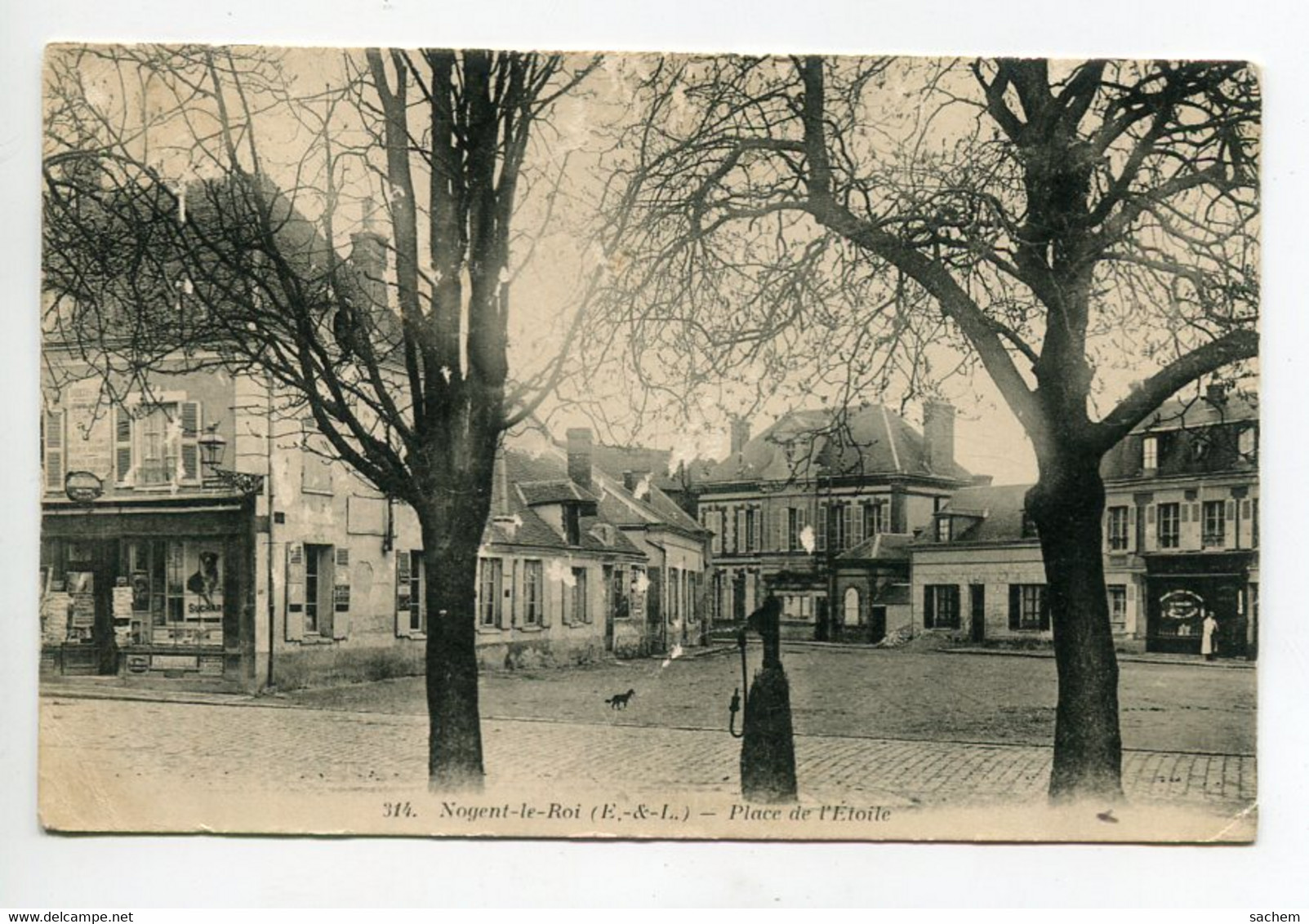 28 NOGENT Le ROI Pompe à Eau Place De L'Etoile Commerces  1919 écrite  D08 2020 - Nogent Le Roi