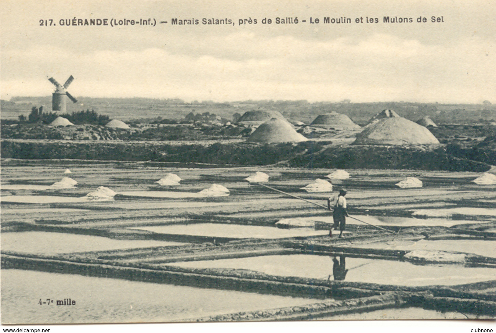 CPA - GUERANDE - MARAIS SALANTS, PRES DE SAILLE - LE MOULIN ET LES MULONS DE SEL - Guérande