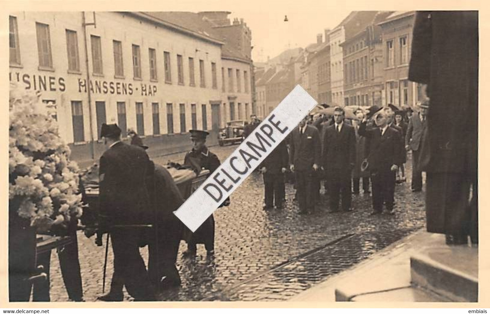 VILVOORDE - Carte Photo Des Usines HANNENS-HAP - Le Passage D'un Cortège D'un Enterrement Devant Les Usines - Vilvoorde