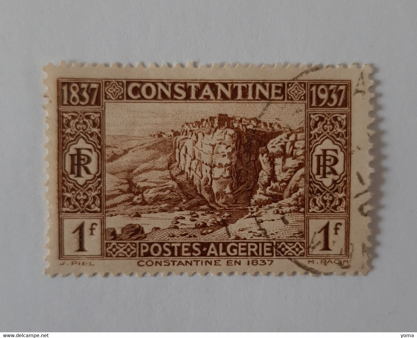 N° 132       Vue De Constantine En 1837  -  1f Brun - Oblitérés