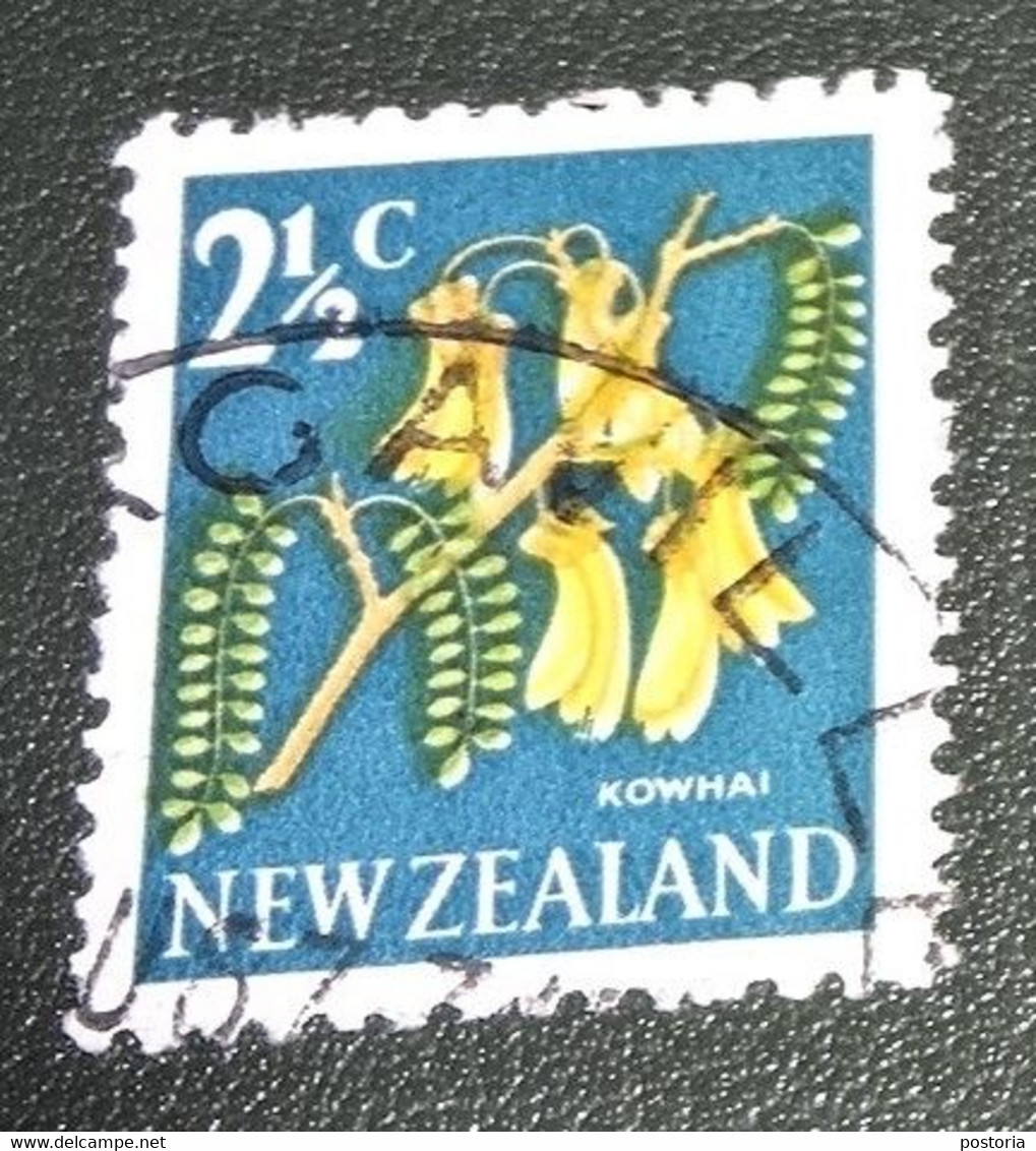 Nieuw-Zeeland - 1967 - Gebruikt  - Used - Frankeerzegel - Kowhai - 2,5c - Used Stamps