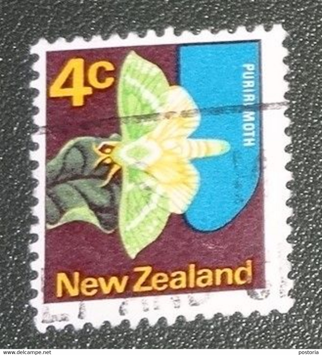 Nieuw-Zeeland - 1970 - Gebruikt  - Used - Frankeerzegel - Puriri Moth - 4c - Gebraucht