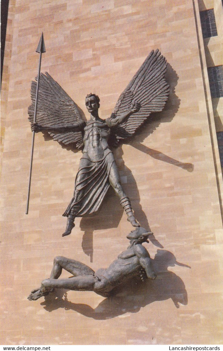 Postcard Coventry Cathedral Epstein's Bronze Statue Of St Michael And The Devil My Ref B14537MD - Coventry
