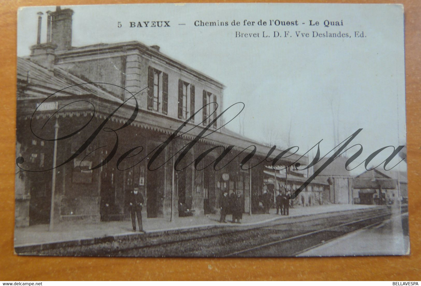 Bayeux Chemins De Fer De L'Ouest Le Quai. -Station . Railway.n°5 - Bayeux