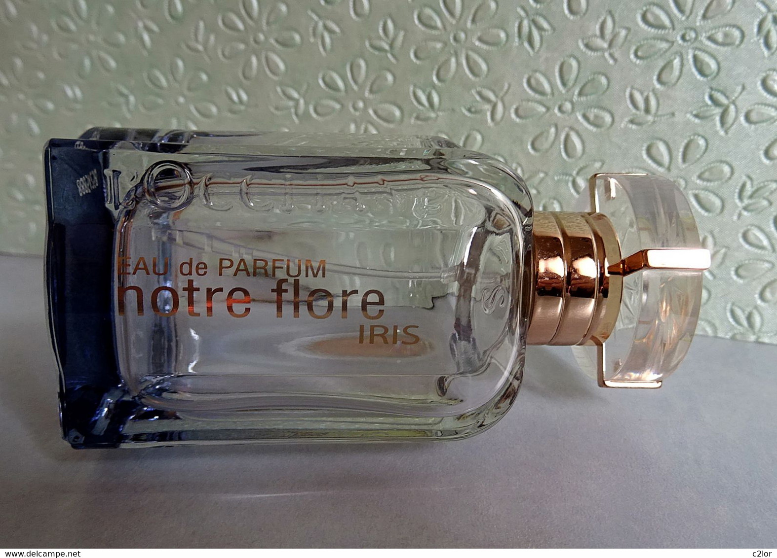 Flacon Spray   "NOTRE FLORE Iris "  De L'OCCITANE  VIDE/EMPTY   Eau De Parfum 75 Ml - Flakons (leer)