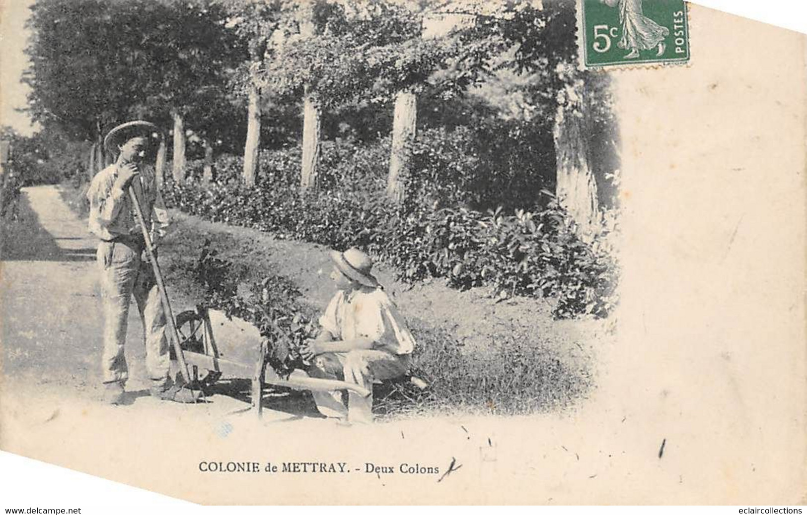 Mettray        37     La Colonie:    Deux Colons. Jardinage. Brouette               (scan) - Mettray
