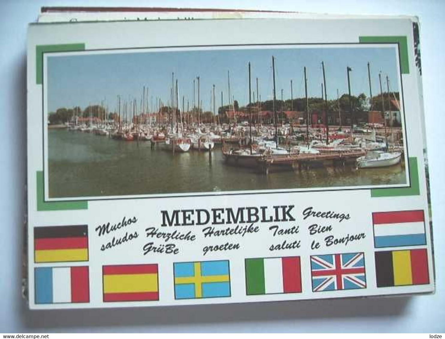 Nederland Holland Pays Bas Medemblik Met Haven En Vlaggen - Medemblik