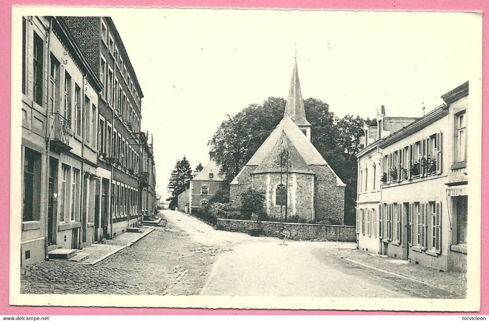 C.P. Saint-Hubert  = Rue  Saint-Gilles  Au Fond  Eglise  Saint-Gilles Du Xlè S. Et  Le Presbytère - Saint-Hubert